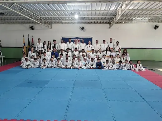 02/08 - Troca de Faixa de Judô — foto 10