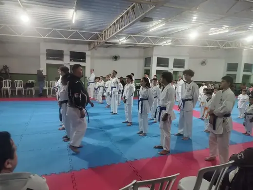 08/07 - Troca de Faixa de Karatê — foto 7